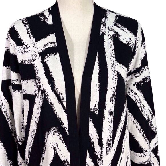 Chicos Long Sweater Cardigan Duster Open Front Size 1 Medium Black White Geo - Picture 8 of 11